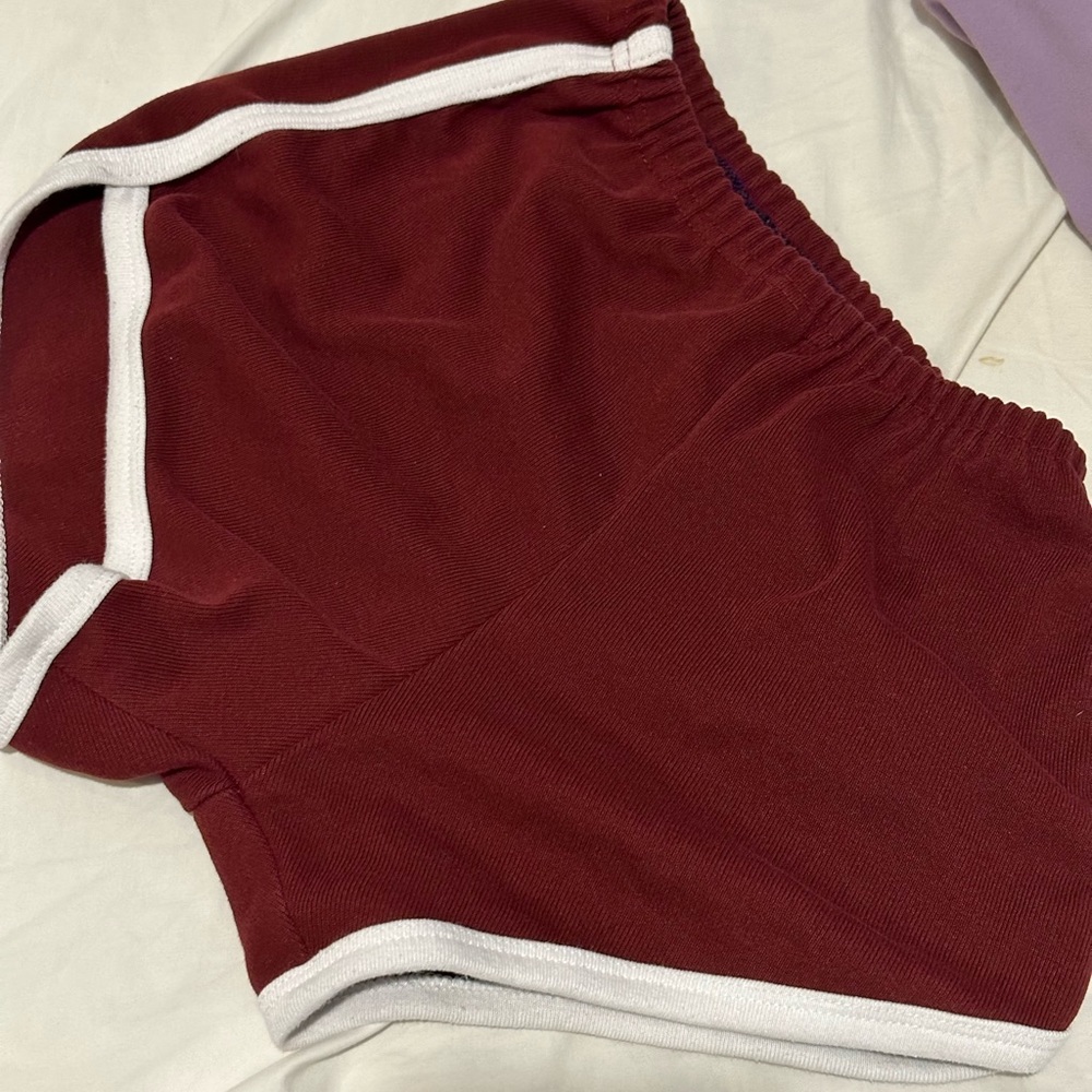 red shorts